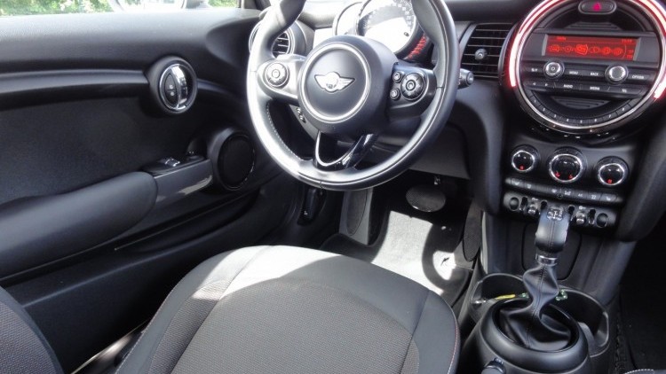 Mini Cooper D Autom&aacute;tico