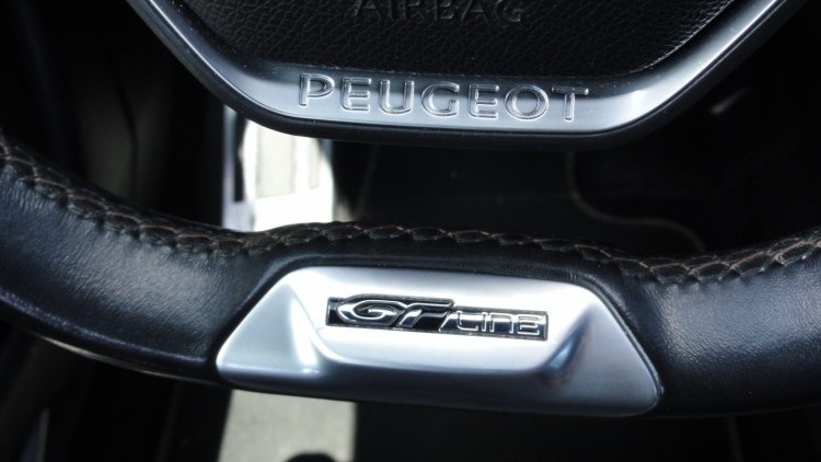 Peugeot 3008 2.0 Blue Hdi GTLine Autom&aacute;tico