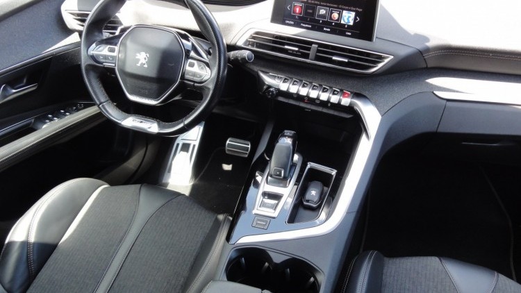 Peugeot 3008 2.0 Blue Hdi GTLine Autom&aacute;tico