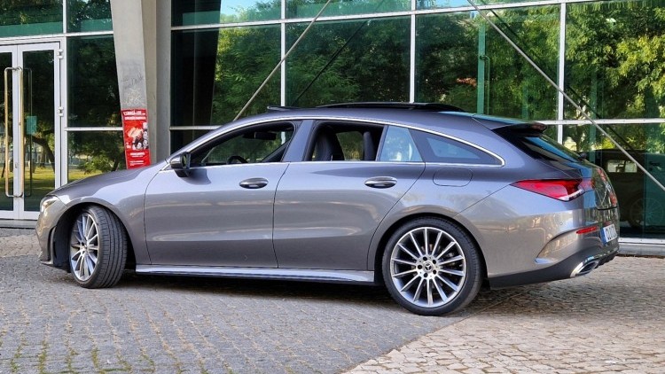 Mercedes-Benz Classe CLA 200 Shooting Brake AMG Line