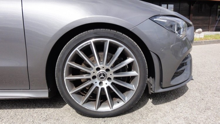 Mercedes-Benz Classe CLA 200 Shooting Brake AMG Line