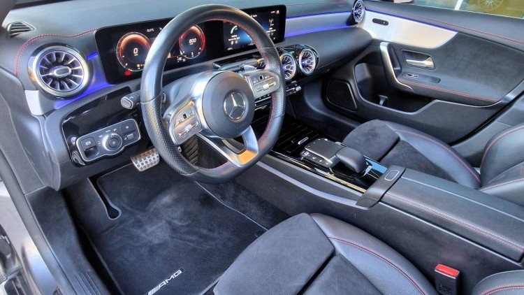 Mercedes-Benz Classe CLA 200 Shooting Brake AMG Line