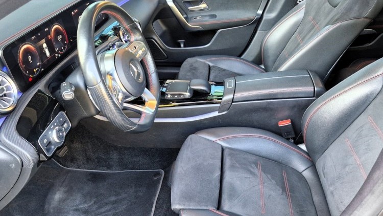 Mercedes-Benz Classe CLA 200 Shooting Brake AMG Line